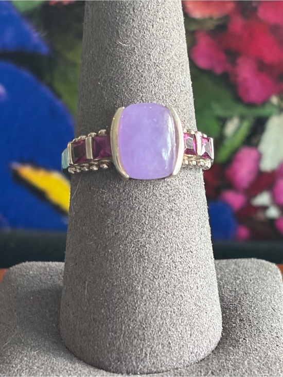 Jewelry - Sterling Silver lavender jade ring.